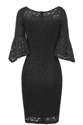 Kurzes, figurbetontes Cocktail-Partykleid mit schwarzer Spitze im Mini-Stil